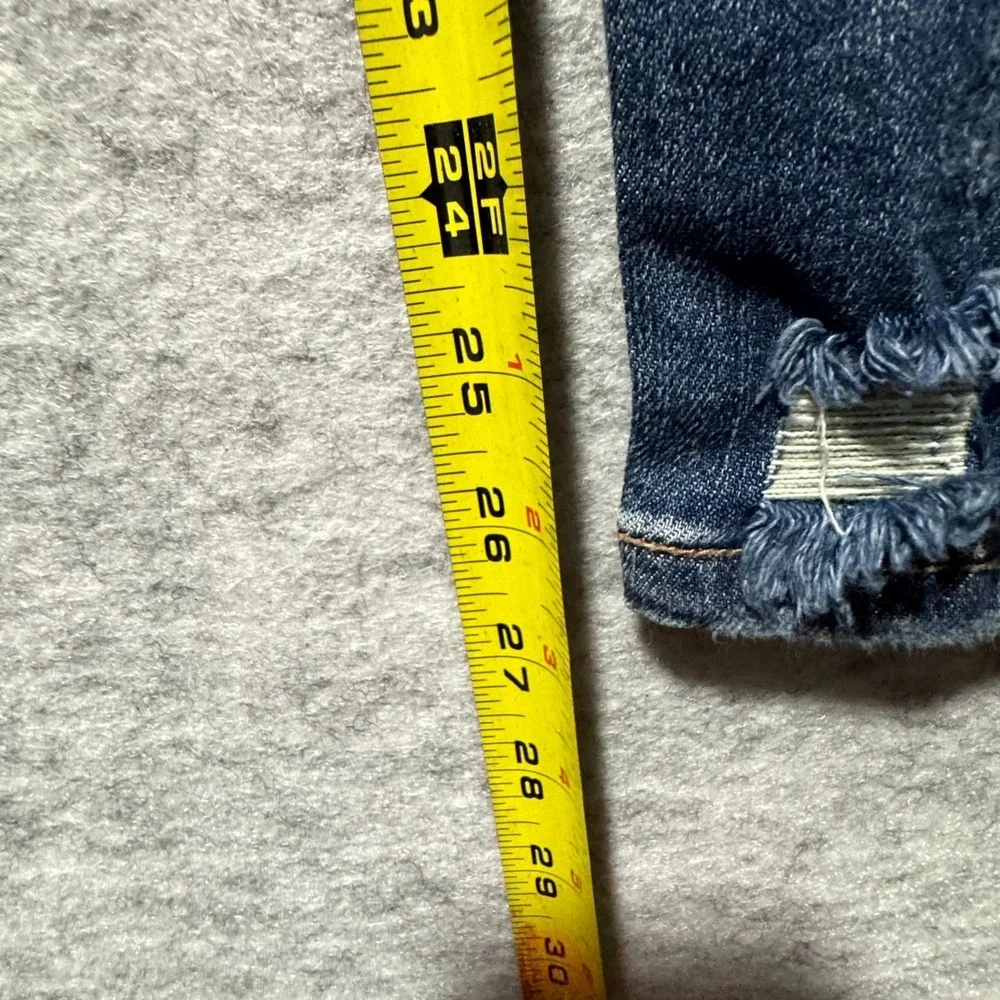 Judy Blue Women's Distressed Blue Jeans Size 26x27 size 7/28 ;